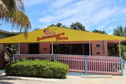 Pet friendly restaurant Sanibel Island, Schnapper's Hots