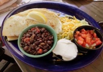 sanibel pet friendly restaurant